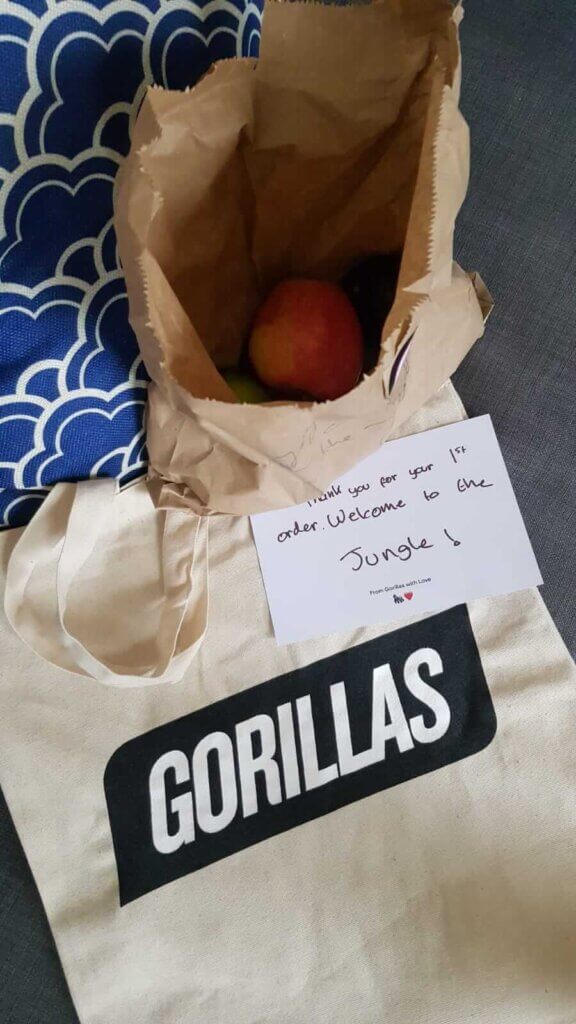 Gorillas UK review: Delivered in 8min for my first order and the give me a welcome gift with a Gorillas branded tote bag, some complimentary fruits with a little card saying thanks for my first order. 